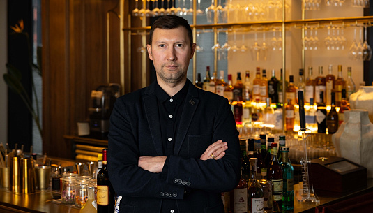 Пять характеров Negroni: LEO запускает спецменю культового коктейля